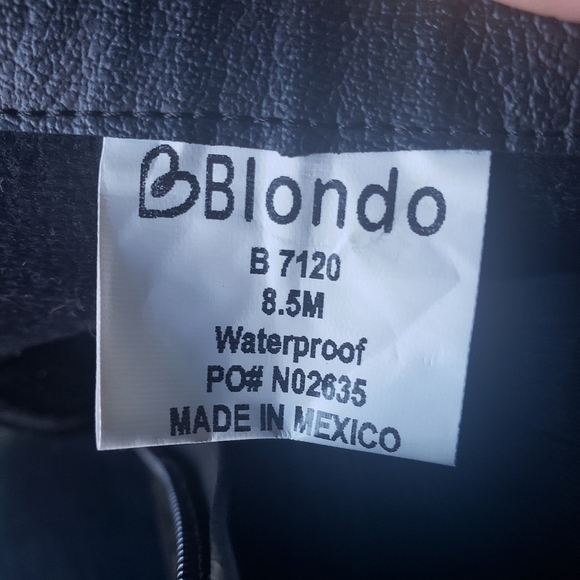 Blonde Que Waterproof Ankle Bootie. Size 8.5 - Picture 10 of 10